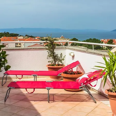 Peaceful Downtown 1-bedrm With Scenic Private Deck Apartment